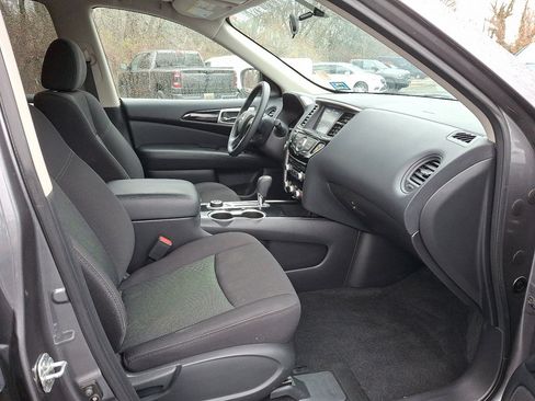 Used 2020 Nissan Pathfinder S image 11