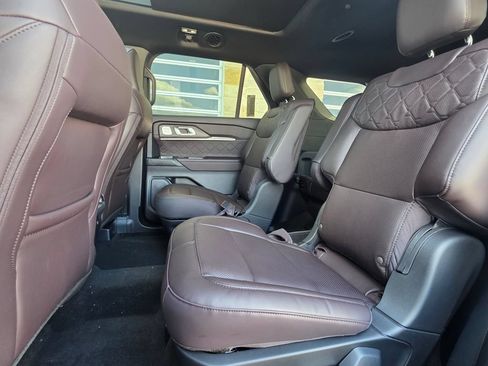 New 2026 Ford Explorer Platinum w/ LUX Leather Package AWD/4WD image 16