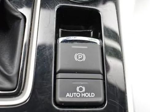 Used 2024 Mitsubishi Eclipse Cross SE image 39