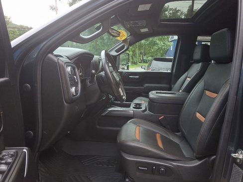 Used 2020 GMC Sierra 2500 AT4 w/ AT4 Premium Package image 13