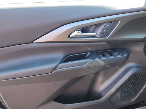 New 2026 Chevrolet Equinox EV LT image 12