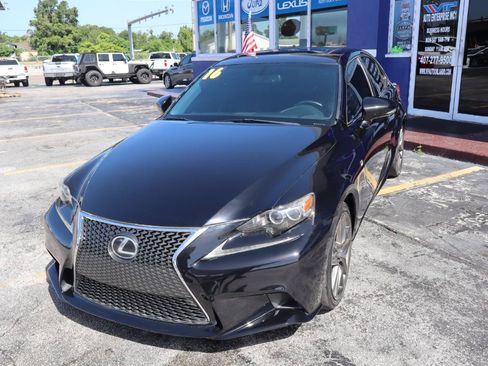 Used 2016 Lexus IS 200t w/ F Sport Package RWD image 5