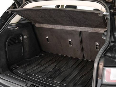 Used 2017 Land Rover Range Rover Evoque SE Premium image 50