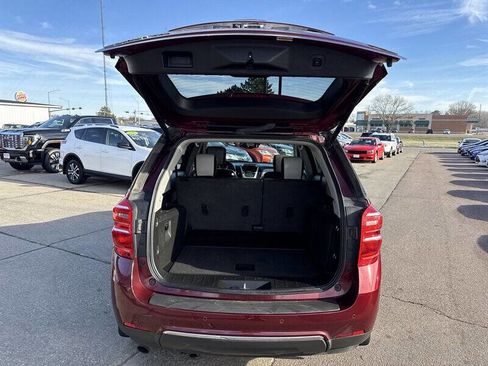 Used 2017 Chevrolet Equinox Premier w/ Enhanced Convenience Package image 18