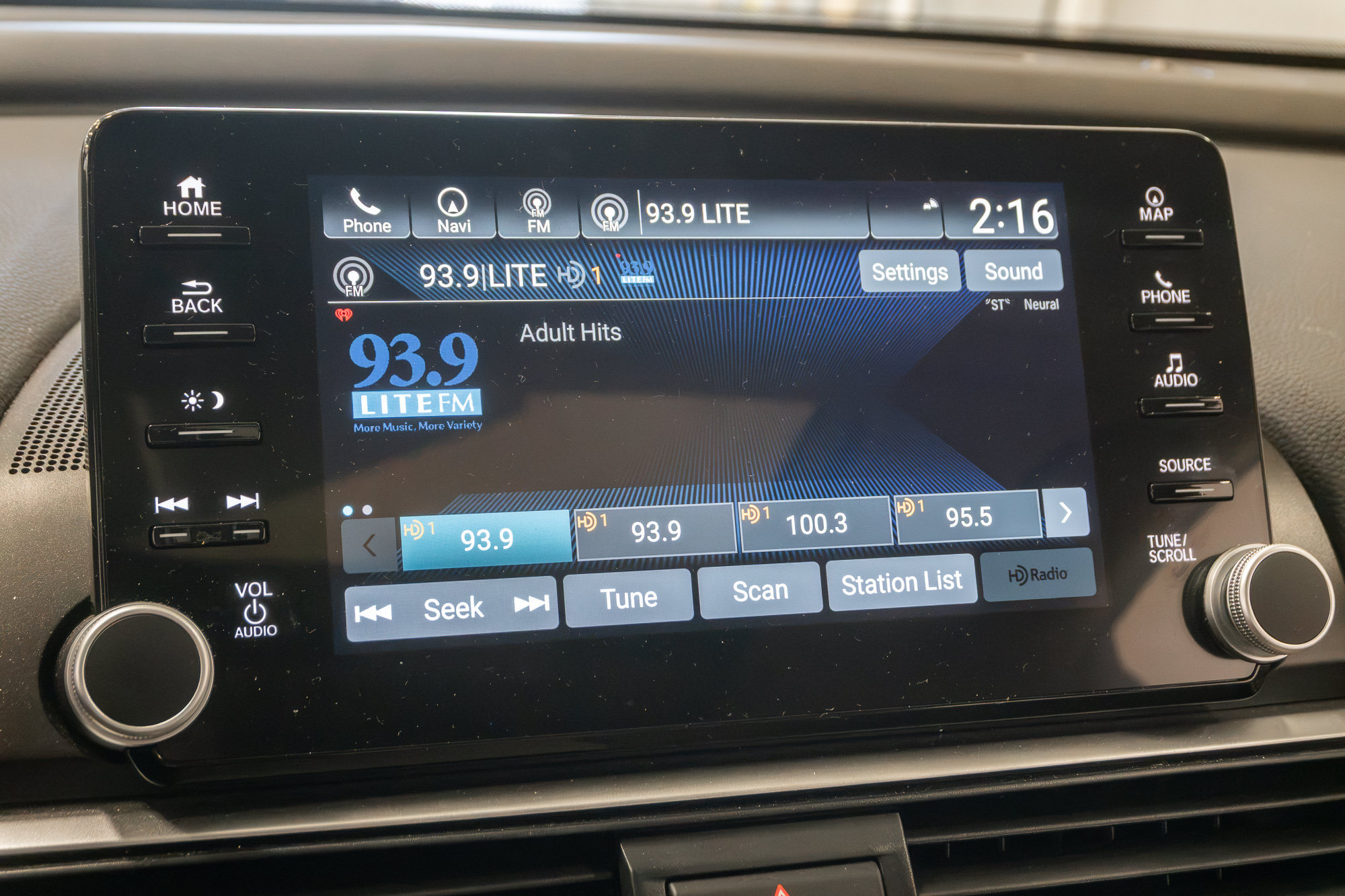 Used 2021 Honda Accord Touring image 19