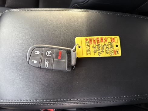 Used 2020 Jeep Grand Cherokee Altitude image 30