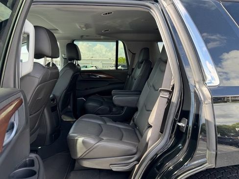 Certified 2019 Cadillac Escalade Luxury RWD image 12