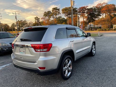 Used 2013 Jeep Grand Cherokee Limited w/ Advance Technology Group image 6