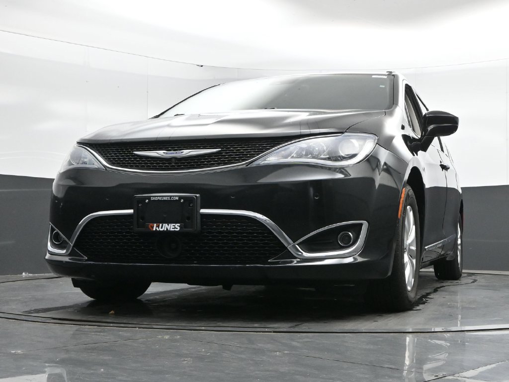 Used 2019 Chrysler Pacifica Touring-L w/ Advanced Safetytec Group FWD image 44