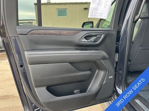 Used 2023 Chevrolet Suburban LT image 21