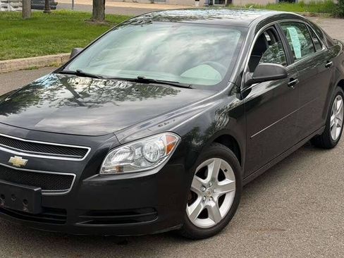 Used 2012 Chevrolet Malibu LS w/ LS Uplevel Package image 2