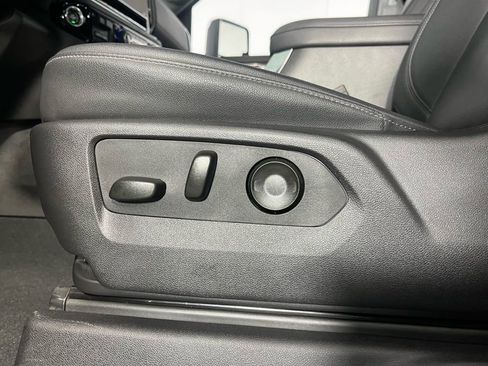 Used 2025 Chevrolet Silverado 2500 LTZ w/ LTZ Convenience Package AWD/4WD image 24