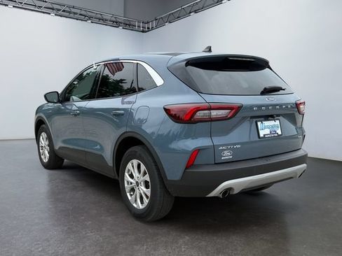 Used 2024 Ford Escape Active AWD/4WD image 3
