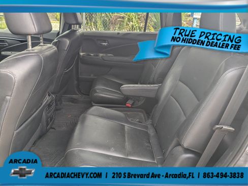 Used 2019 Honda Pilot Touring image 12