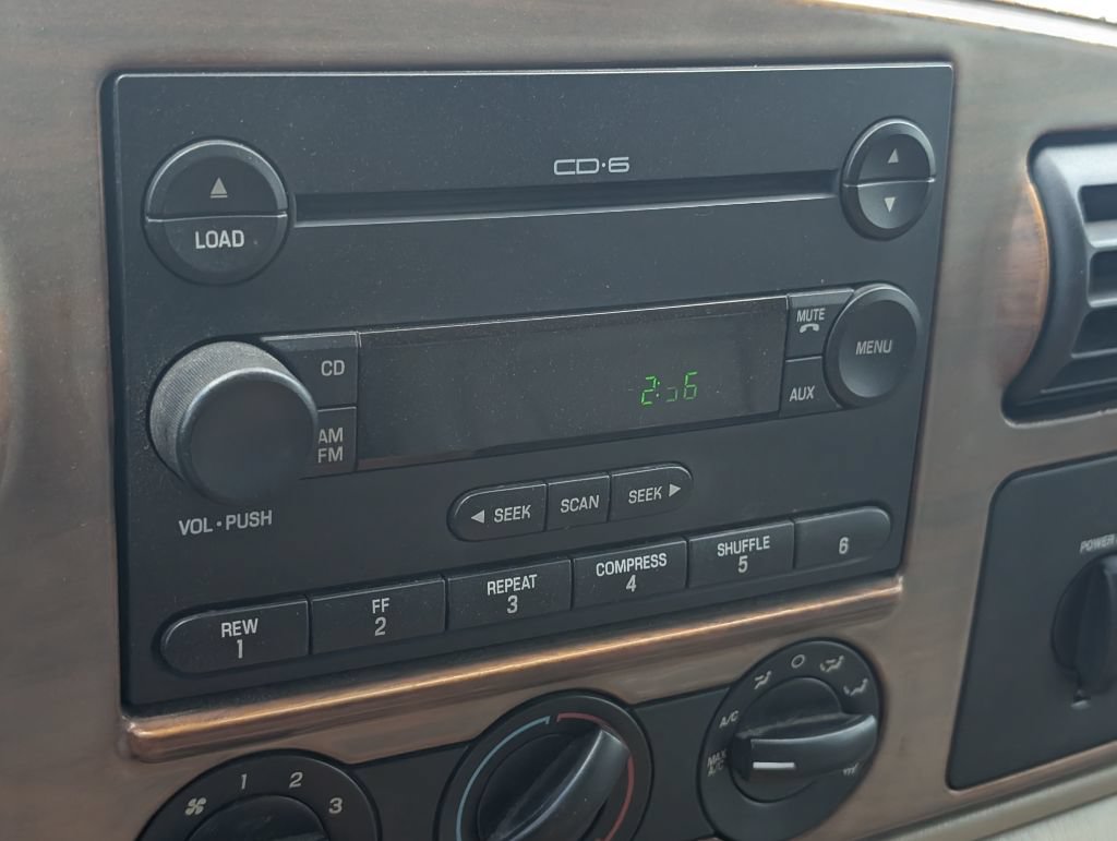 Used 2006 Ford F350 Lariat AWD/4WD image 18