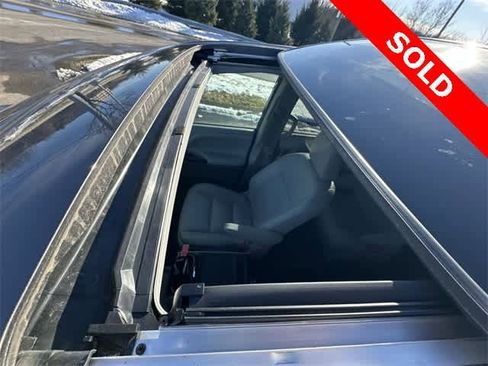 Used 2020 Toyota Sienna XLE image 6