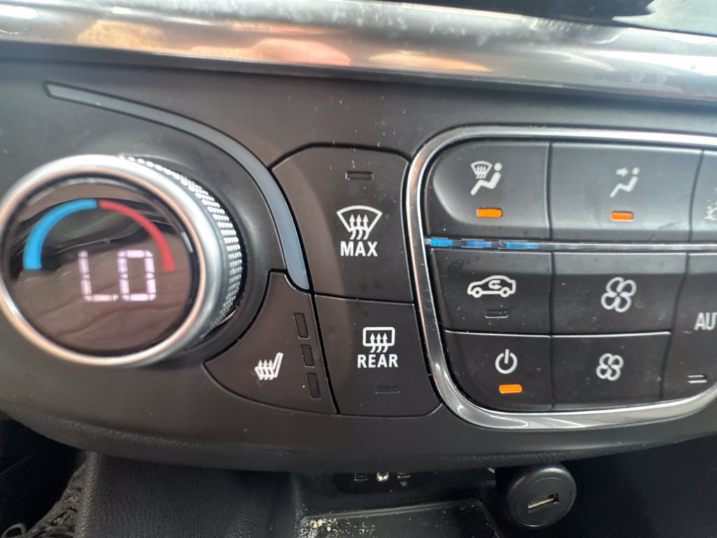 Used 2019 Chevrolet Traverse LT FWD image 36