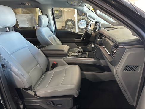 Used 2025 Ford F150 Lightning Flash AWD/4WD image 34