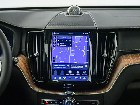 Certified 2023 Volvo XC60 B5 Ultimate w/ Climate Package AWD/4WD image 14
