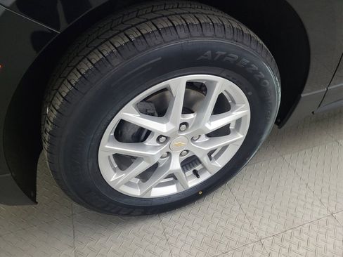 Used 2023 Chevrolet Equinox LT image 31