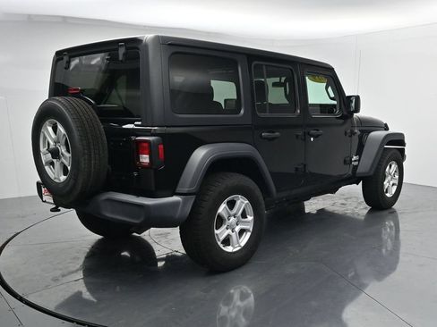 Used 2019 Jeep Wrangler Unlimited Sport S AWD/4WD image 7