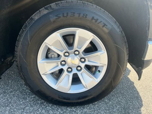 Used 2021 Chevrolet Silverado 1500 LT image 29