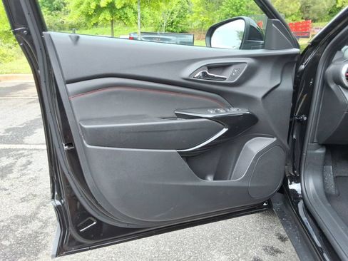 New 2026 Chevrolet Trax RS w/ Sunroof Package FWD image 19
