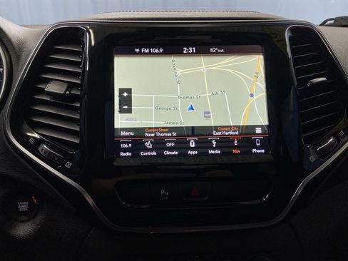 Certified 2019 Jeep Cherokee Limited image 18