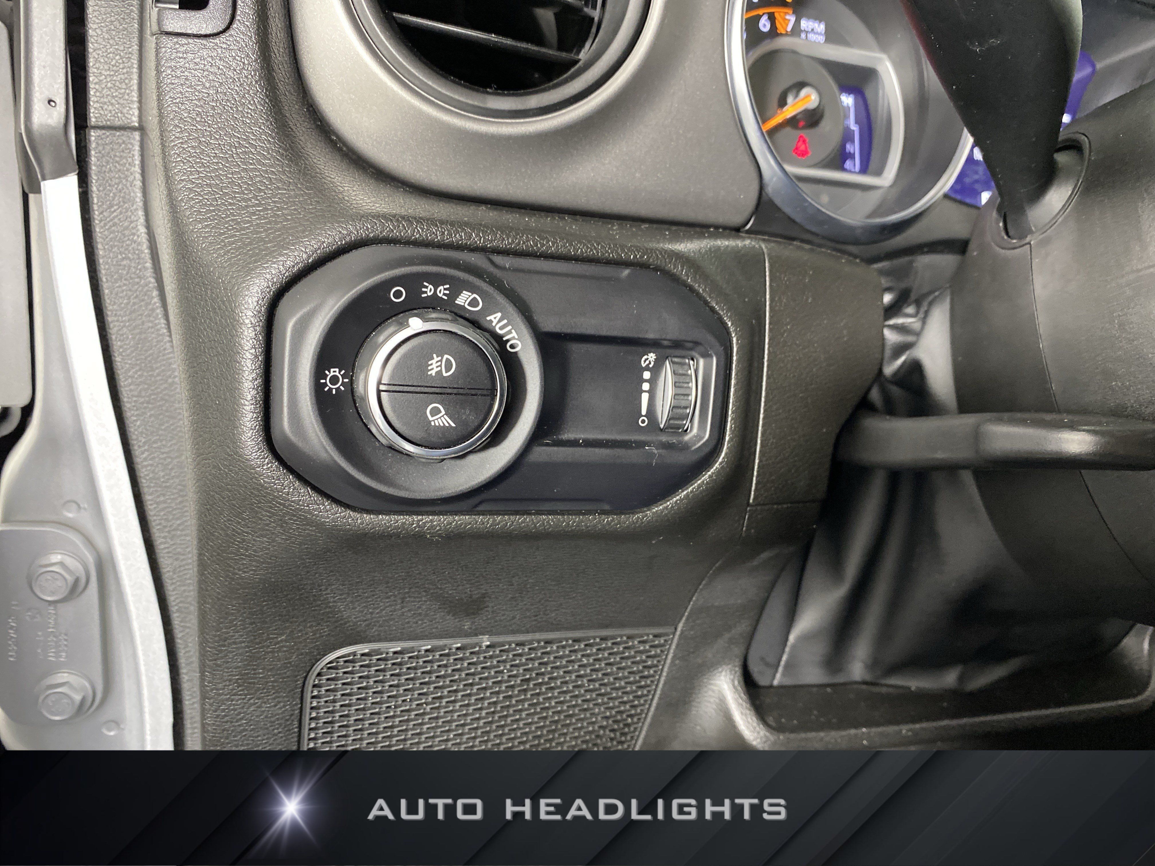 Used 2023 Jeep Gladiator Sport AWD/4WD image 25