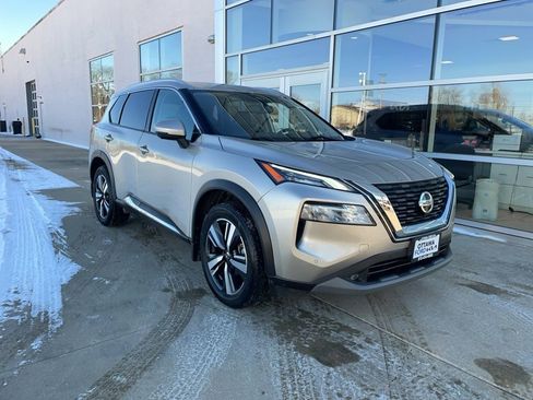 Used 2021 Nissan Rogue SL w/ Premium Package image 1