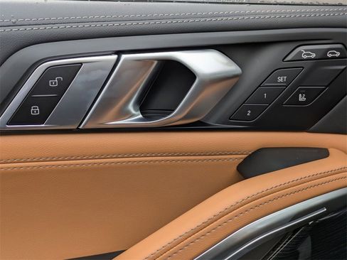 New 2026 BMW X6 xDrive40i w/ Climate Comfort Package image 11