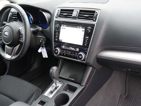 Used 2019 Subaru Outback 2.5i Premium w/ Popular Package #2 AWD/4WD image 24