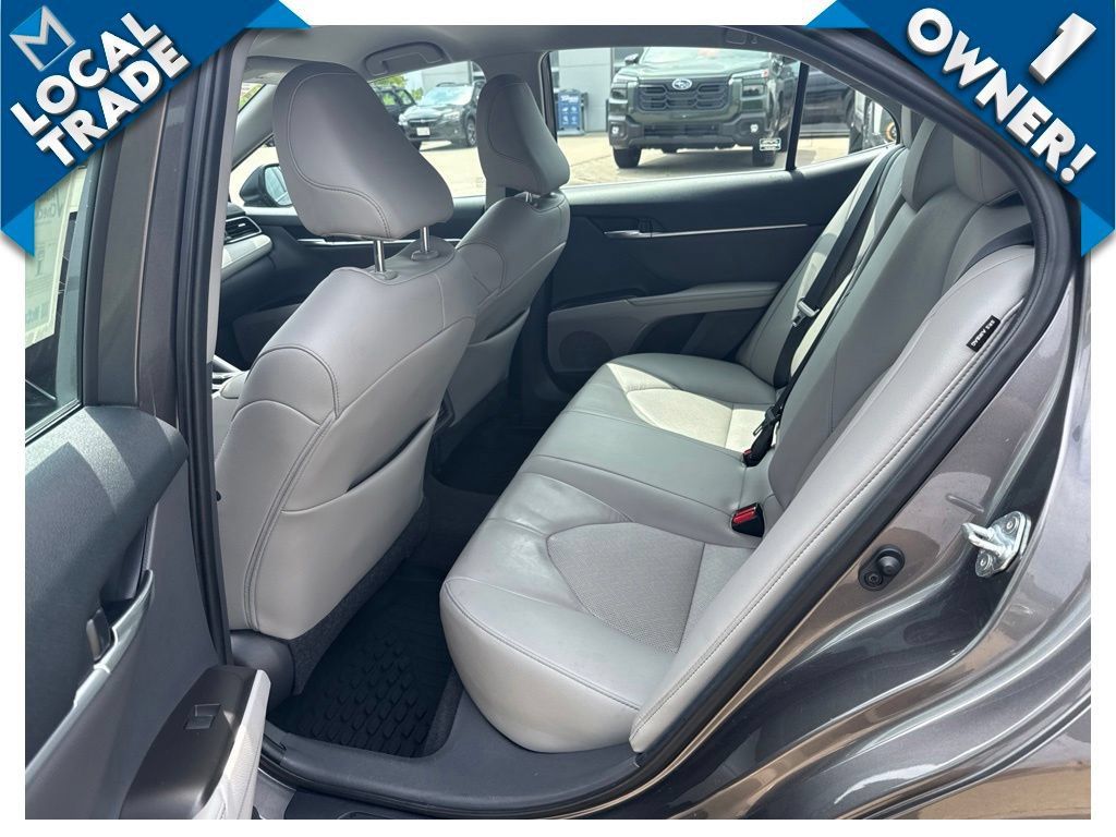Used 2021 Toyota Camry XLE FWD image 29