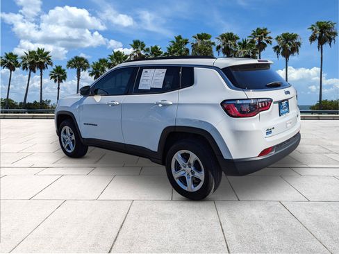 Used 2023 Jeep Compass Latitude image 6