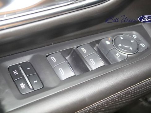 Used 2024 Chevrolet Suburban Premier w/ Premium Package AWD/4WD image 23