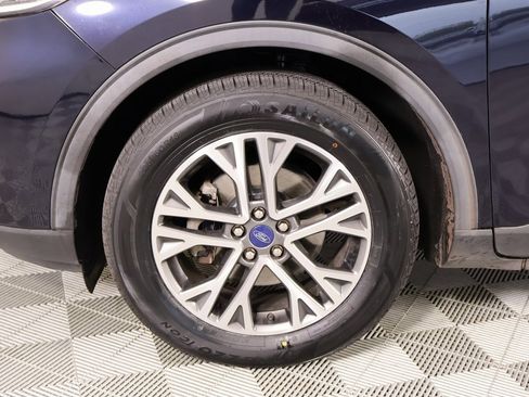 Used 2021 Ford Escape SEL image 17