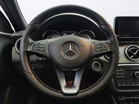 Used 2017 Mercedes-Benz GLA 250 4MATIC image 13