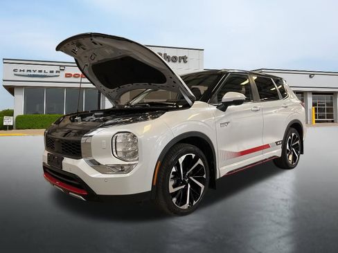 Used 2024 Mitsubishi Outlander Ralliart image 14