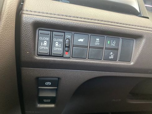 Used 2018 Honda Odyssey EX-L image 20