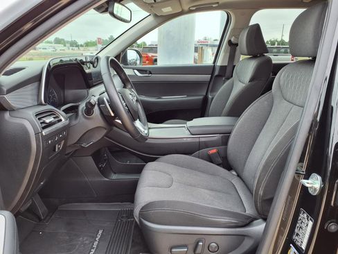 Used 2022 Hyundai Palisade SEL w/ Winter Package FWD image 16