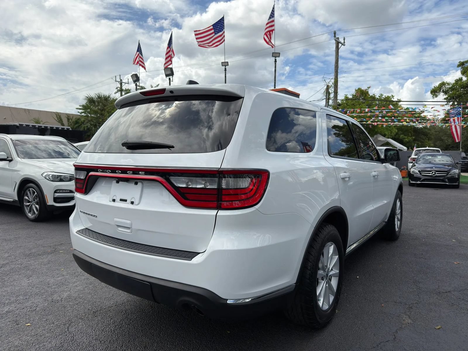 Used 2019 Dodge Durango SXT w/ 3rd Row Seating Group RWD image 6