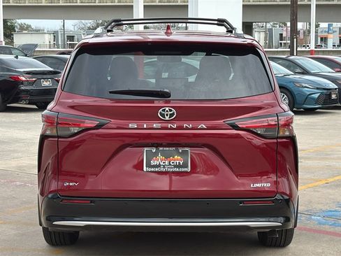 New 2026 Toyota Sienna Limited image 4