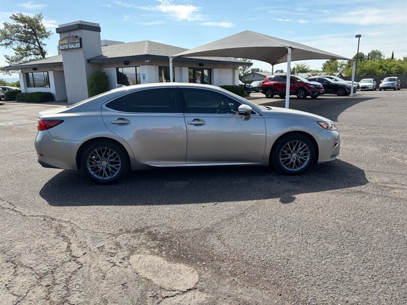 Used 2016 Lexus ES 350 w/ Navigation System Package FWD image 2