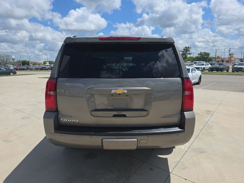 Used 2018 Chevrolet Tahoe LT w/ LT Signature Package image 18