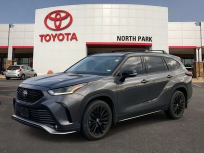 Used 2024 Toyota Highlander XSE