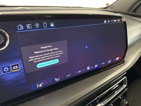 Used 2024 Chevrolet Traverse LT w/ LPO, Floor Liner Package FWD image 21
