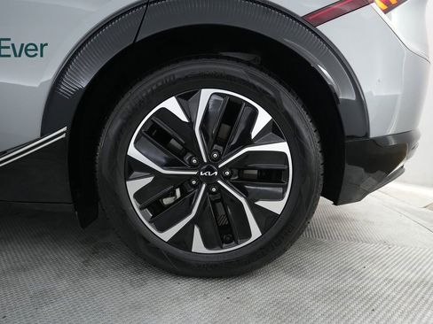 Used 2024 Kia EV6 Wind RWD image 9