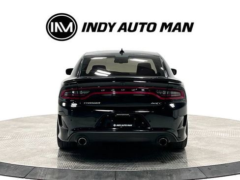 Used 2016 Dodge Charger SRT w/ Technology Group image 5