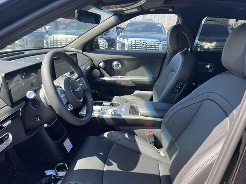 New 2024 Genesis GV60 Advanced image 15