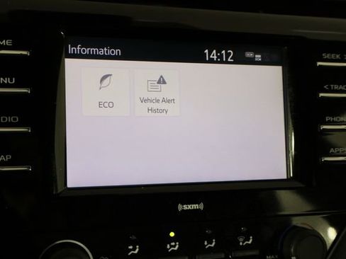 Used 2020 Toyota Camry LE image 31